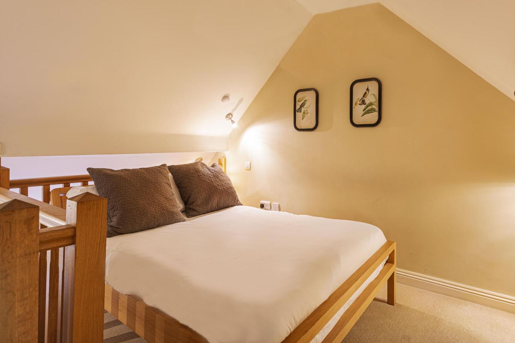 The White Horse Hotel, Romsey, Hampshire Exteriör bild